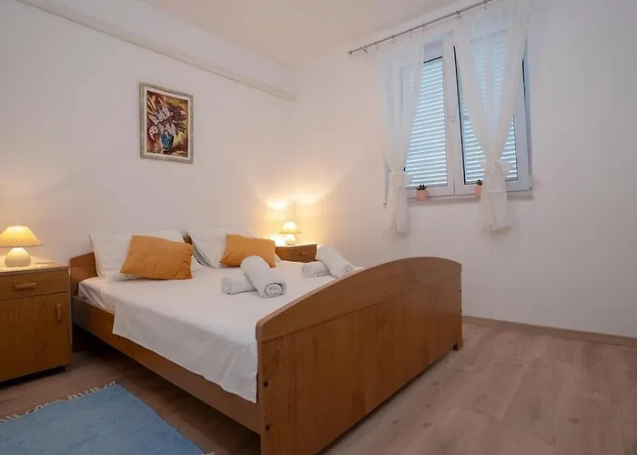 Διαμέρισμα With Parking Space Sveti Filip I Jakov, Biograd - 22404