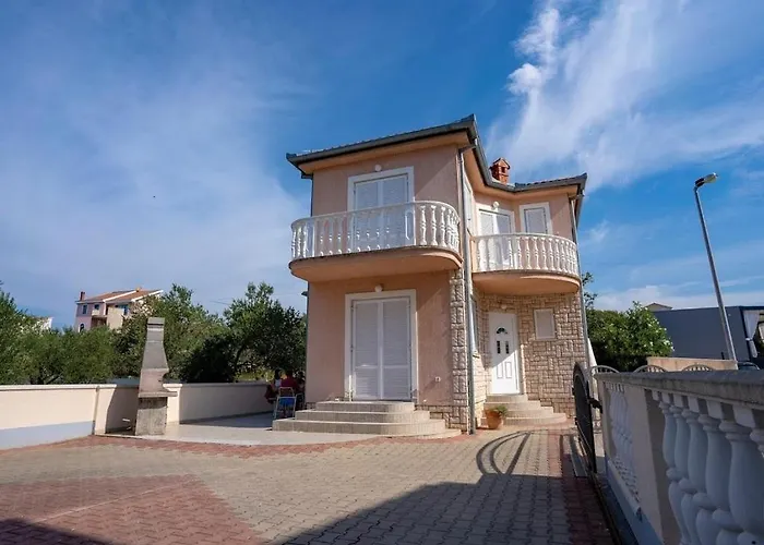 Διαμέρισμα With Parking Space Sveti Filip I Jakov, Biograd - 22404