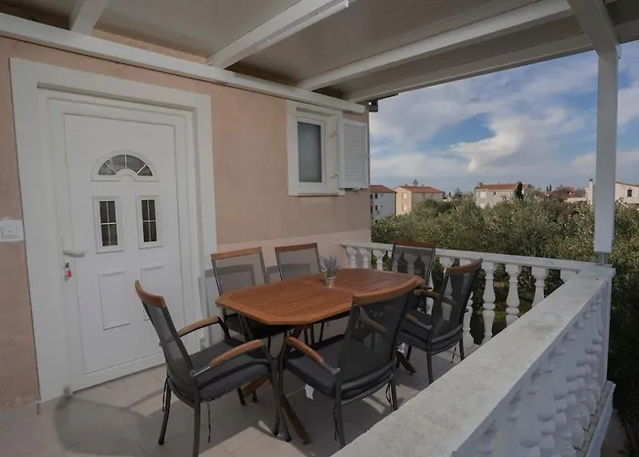 Διαμέρισμα With Parking Space Sveti Filip I Jakov, Biograd - 22404 Sveti Filip i Jakov